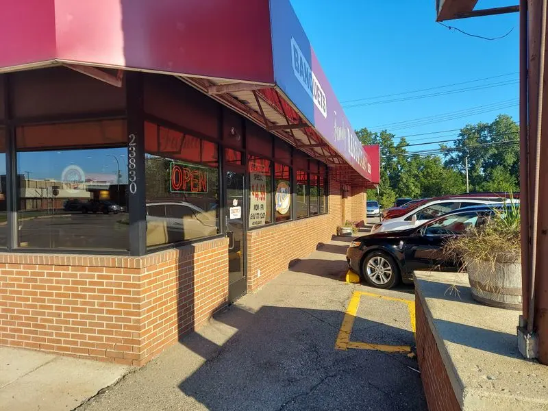 Leon's Family Dining (Dearborn)