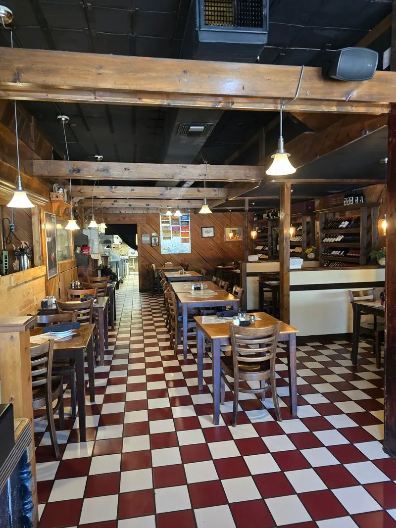 GINO's Restaurant & Bar (Tampa)