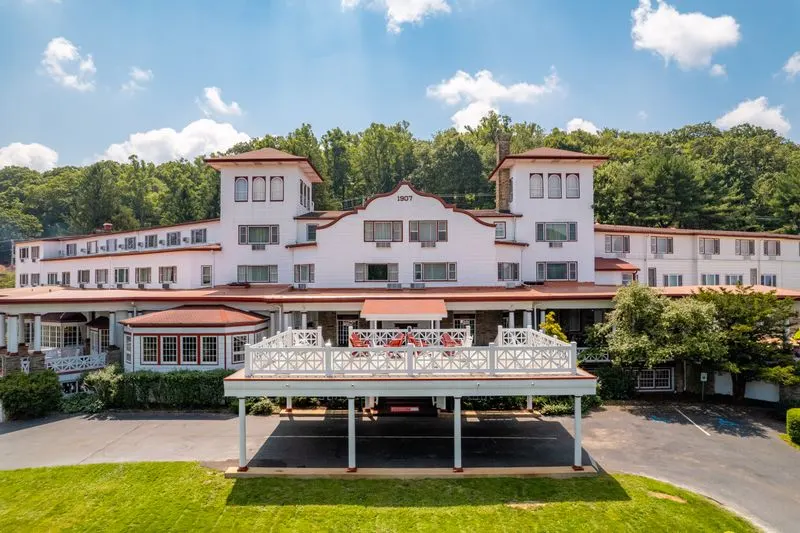 The Historic Summit Inn Restaurant, Farmington