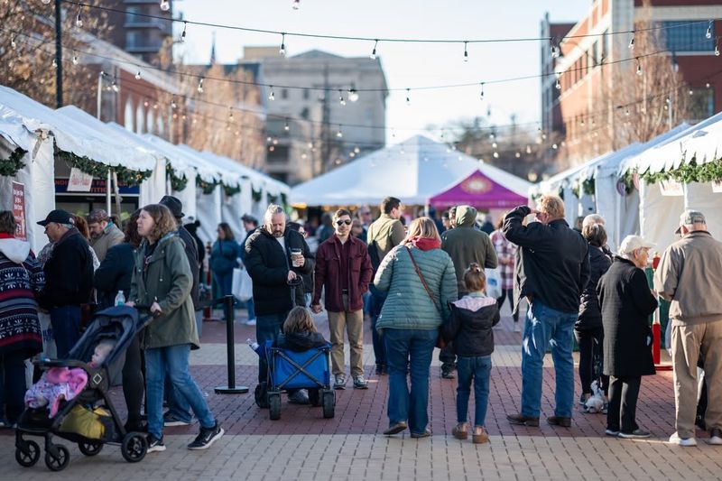 Springfield &mdash; Hobnob Holiday Market / Illinois Product Holiday Market (Springfield)