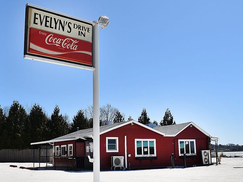 Evelyn’s Drive-In – Tiverton