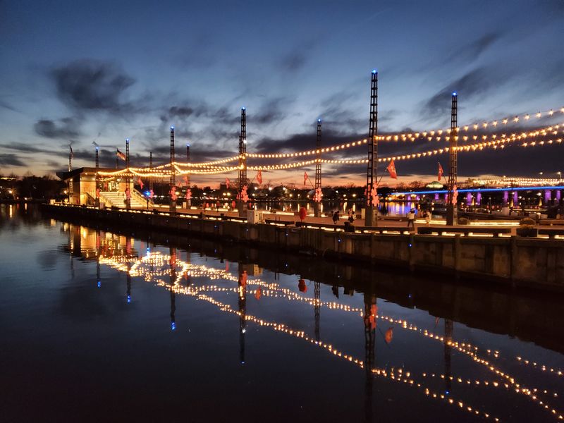The Wharf Holiday Market & Lighted Boat Parade