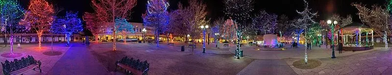 Christmas Eve on the Plaza
