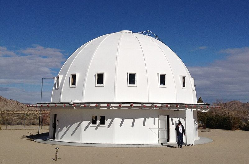 The Integratron, Landers