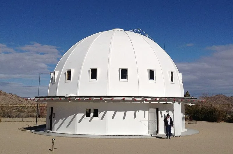 The Integratron, Landers