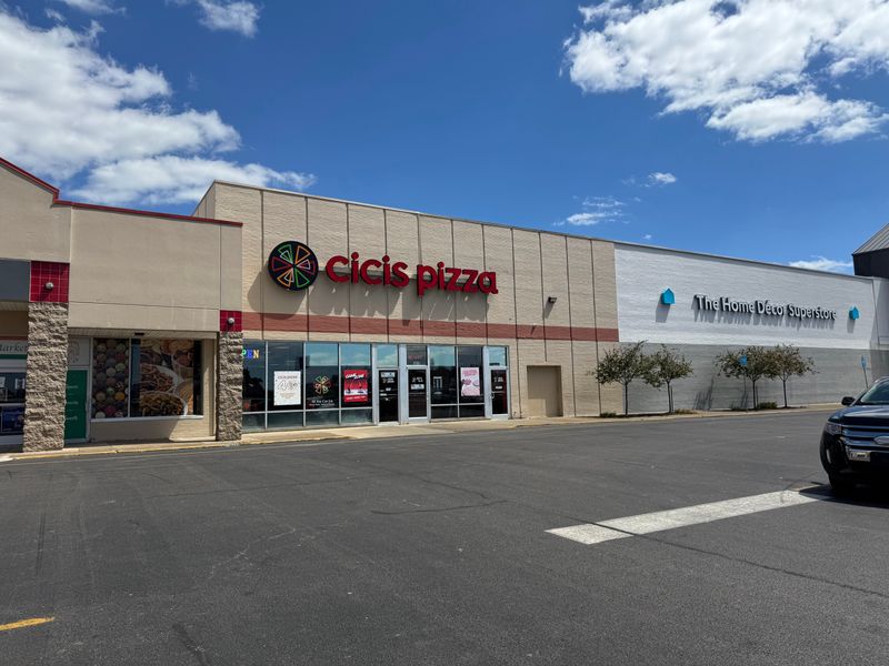 Cicis Pizza &mdash; Evansville