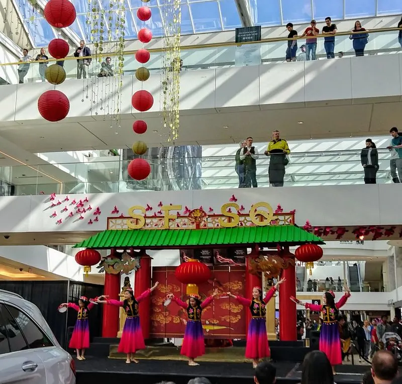 Macy&rsquo;s Holiday Square Market