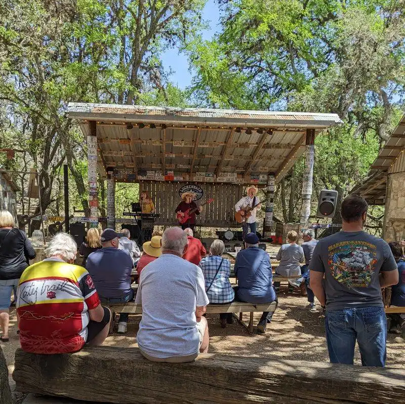 Luckenbach