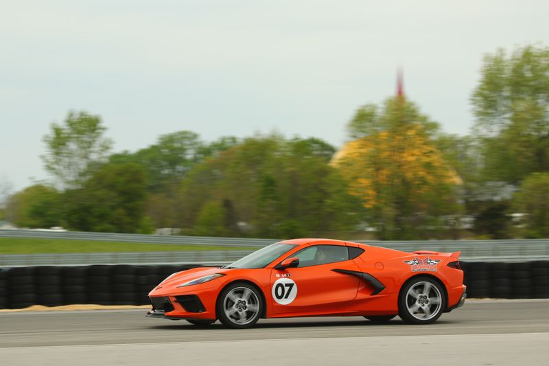 Racing Simulators and Track Vibes