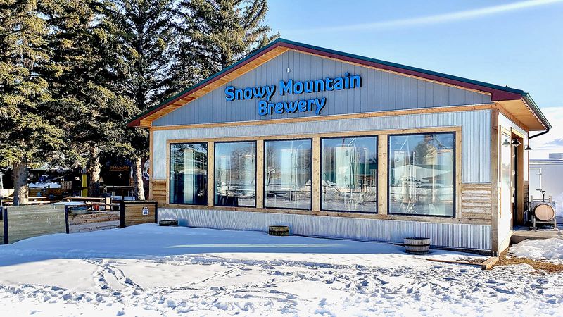 Snowy Mountain Brewery & Pub