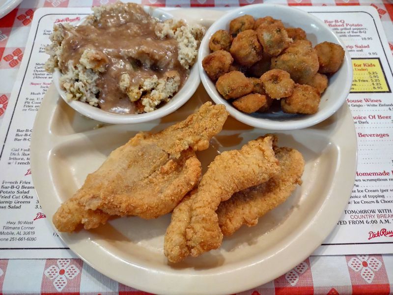 Dick Russell&rsquo;s Bar-B-Q