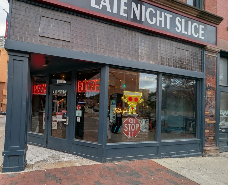 Mikey&rsquo;s Late Night Slice & Burgers
