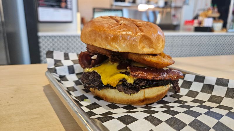 Dom’s Burgers — Salt Lake City