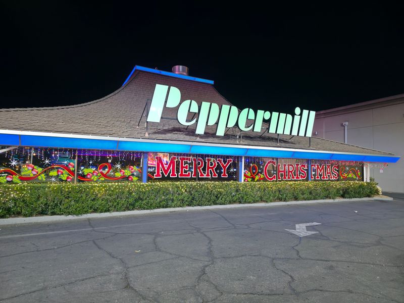Peppermill and Fireside Lounge (Las Vegas, Nevada)
