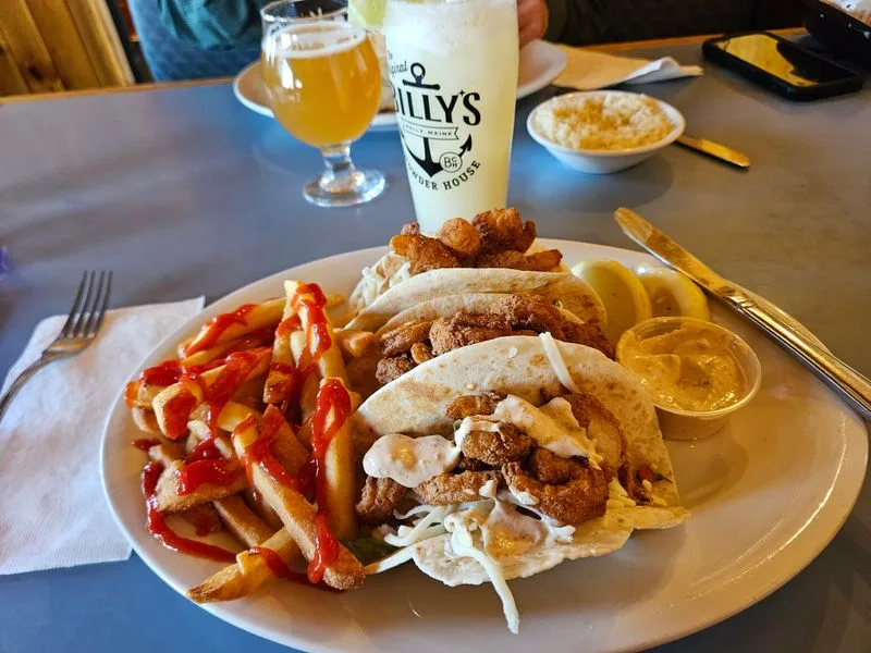 Billy's Chowder House, Wells