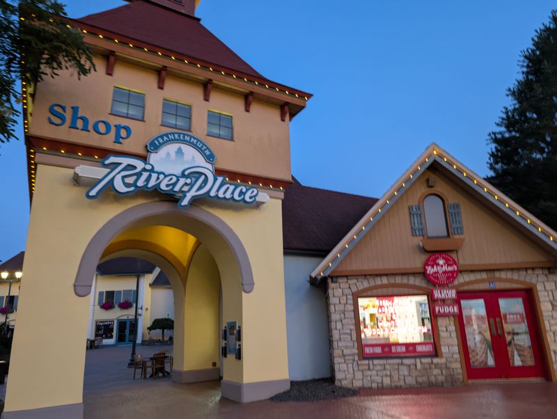 Festive Pop-Up Huts at Frankenmuth Riverwalk