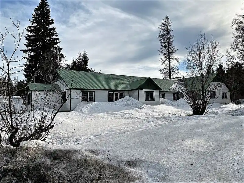 Snowfall That Overwhelms, Not Impresses