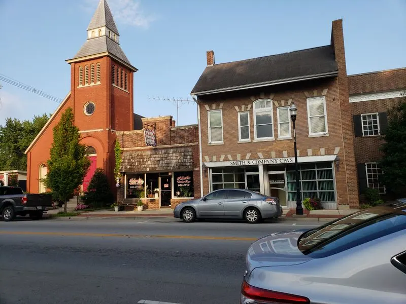 Holiday Shopping on Main