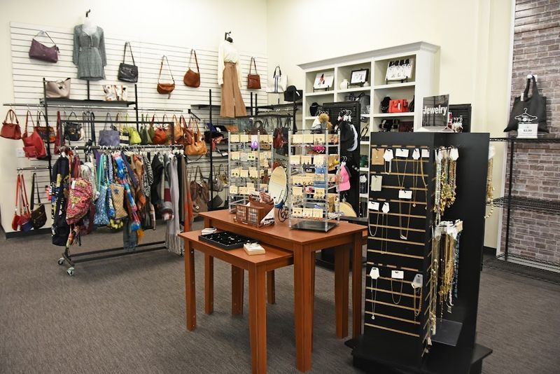 Neat Repeats Resale Shop (Middlebury)