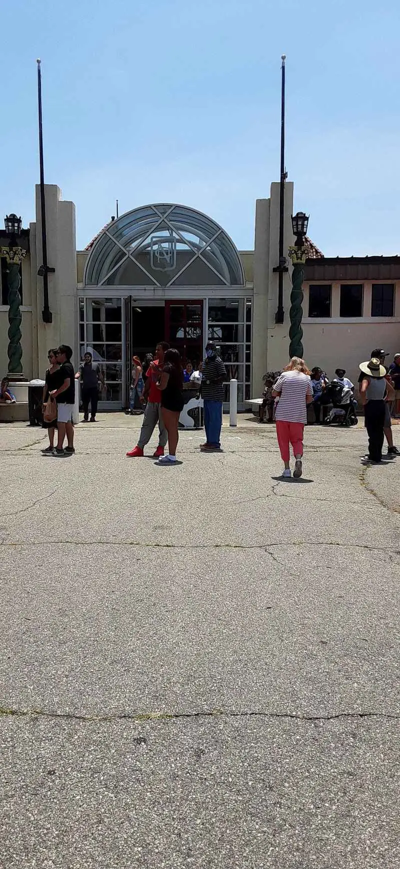 Parking, entrances, and accessibility tips