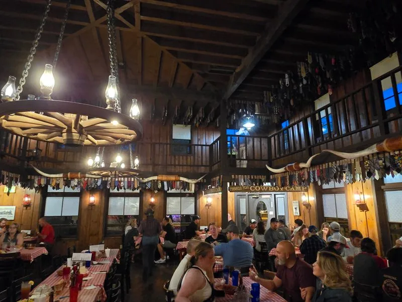 Family-friendly dining and group gatherings