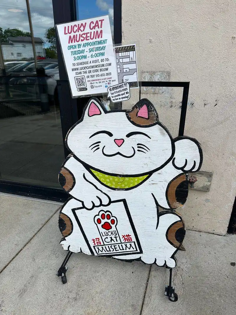 Origins and symbolism of the Maneki Neko