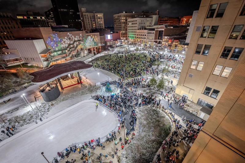 Akron Lock 3 and 720 DEC MKT Holiday Events