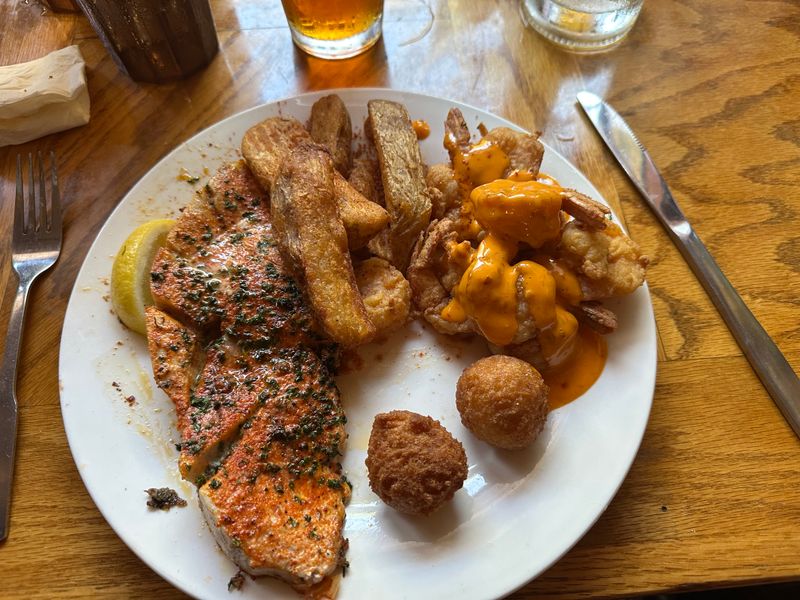 Hyman&rsquo;s Seafood, Charleston