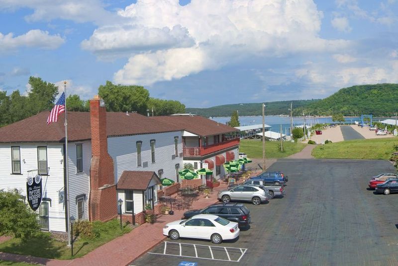 Afton House Inn Holiday Brunch Buffet &ndash; Afton