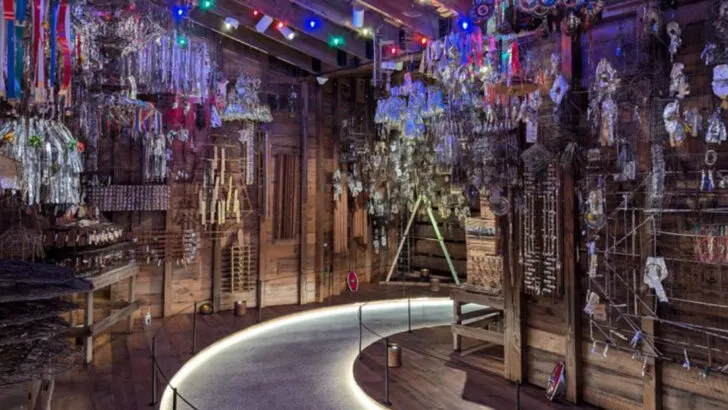 In northern Wisconsin is a lakeshore city with warm supper clubs, snowy waterfront promenades, and a friendly winter pace