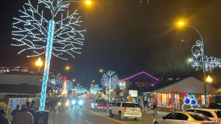 In the Appalachian Highlands, a Holiday Drive Links Festive Tennessee, North Carolina, and Southwest Virginia Mountain Towns