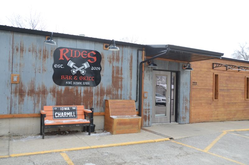Iowa — Rides Bar & Grill (Fort Dodge)