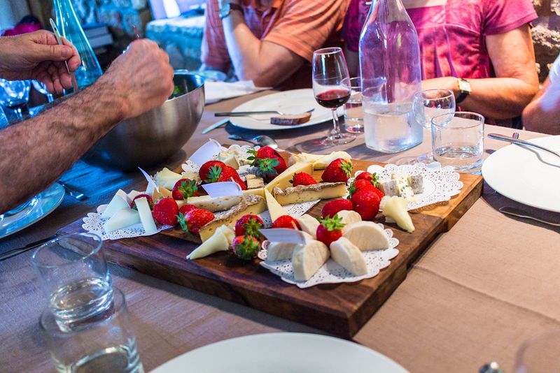 France &mdash; Courses and the cheese moment