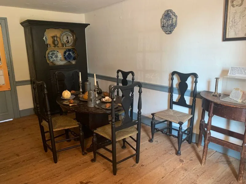 Dutch House Pocket Garden