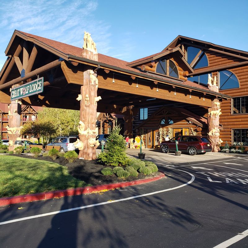 Great Wolf Lodge Christmas Celebration Buffet &mdash; Scotrun