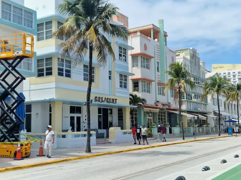 Miami Beach Art Deco to Surfside