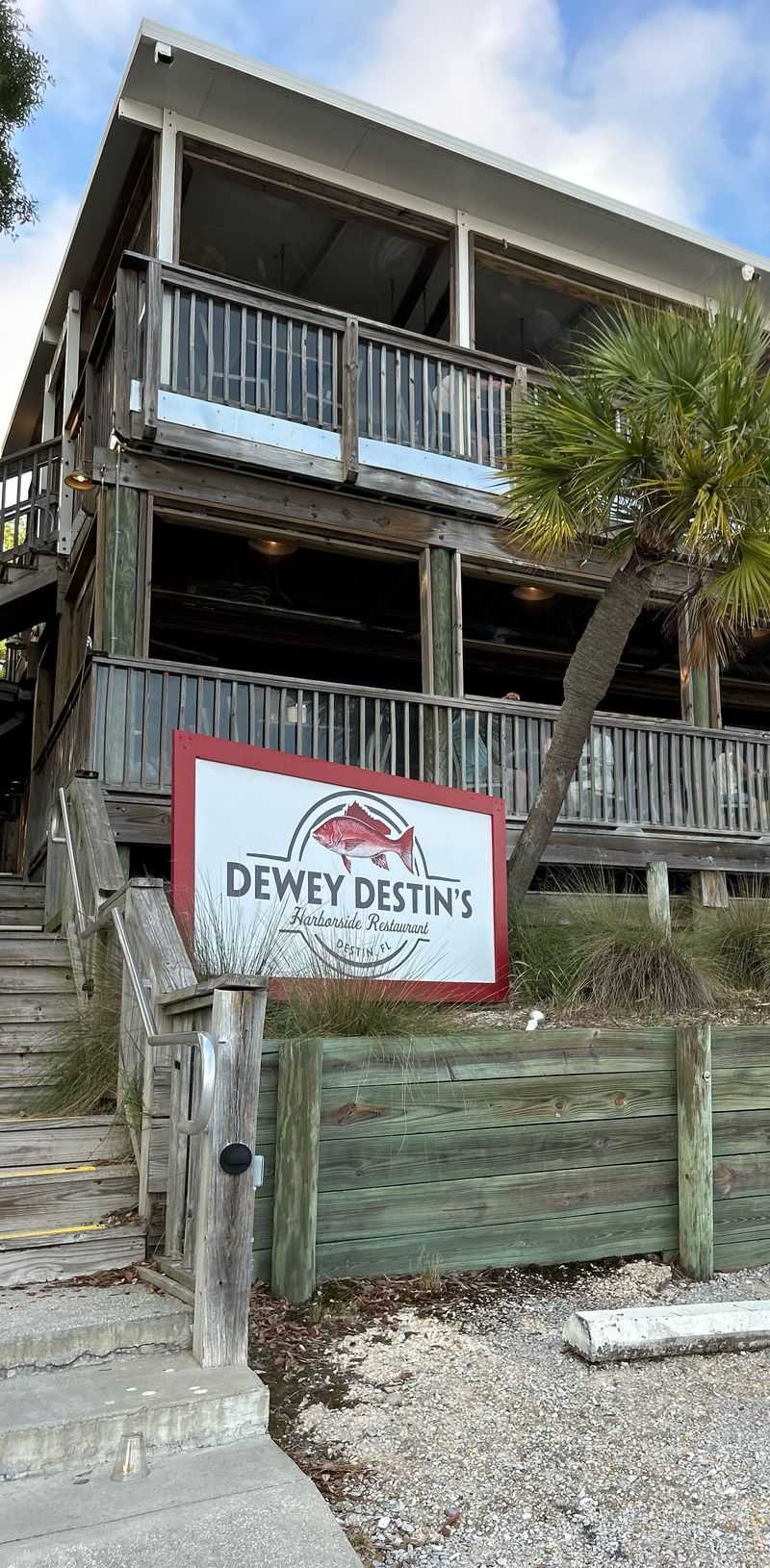 Dewey Destin&rsquo;s