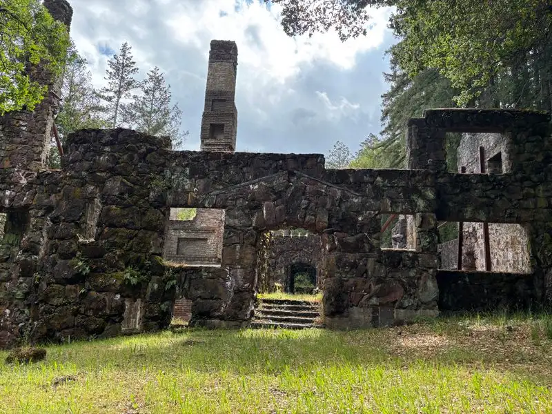 Wolf House Ruins