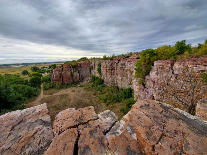 Blue Mounds Sioux Quartzite Cliff