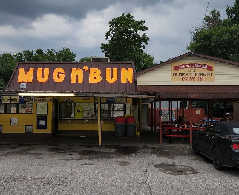 Mug-n-Bun — Speedway