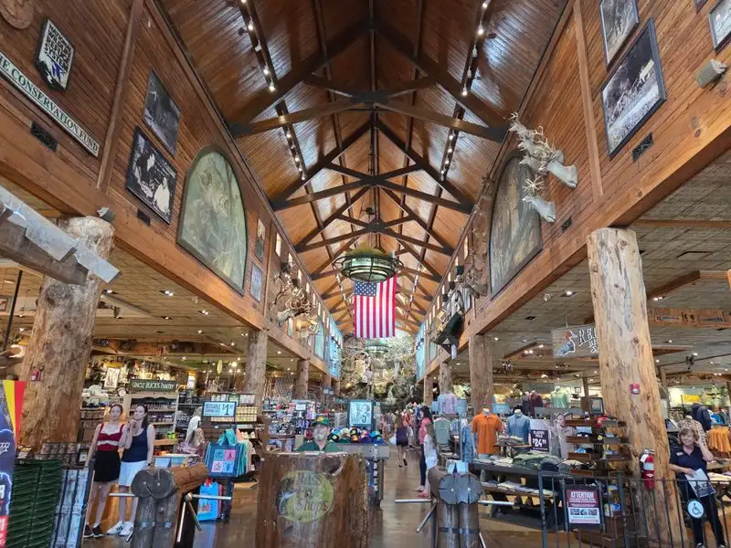 Shopping The Big-Name Mix