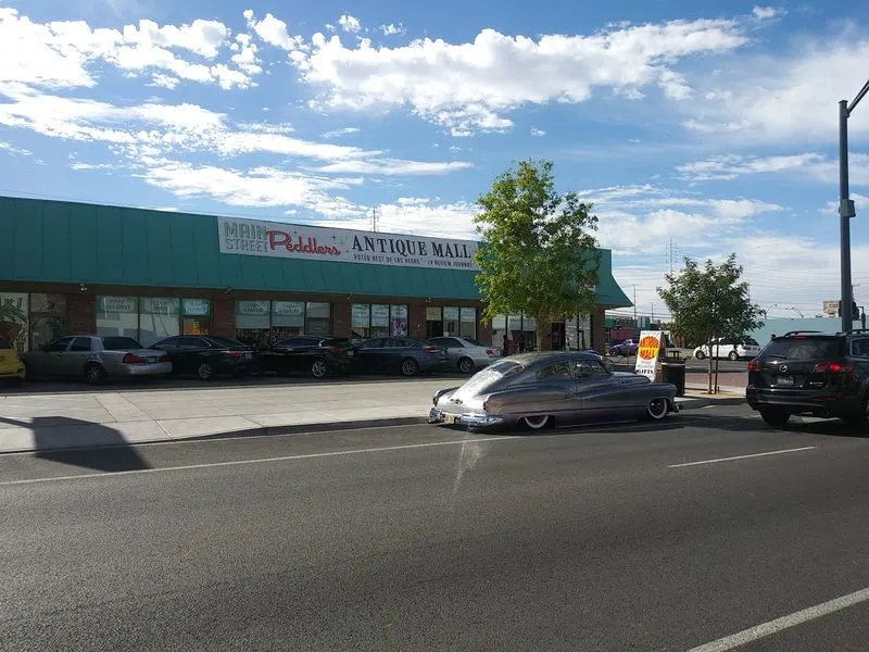 Main Street Peddlers Antique Mall - Las Vegas