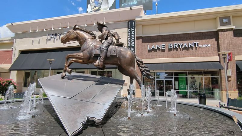 The Outlets at Legends