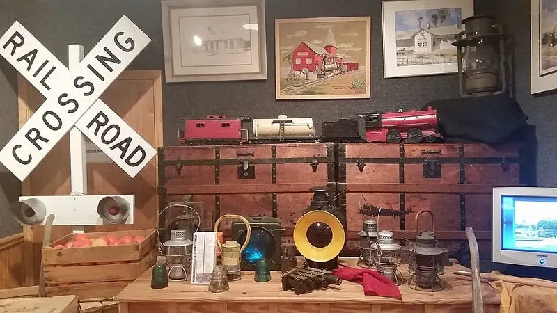 Dunedin Historical Museum Seasonal Decorations