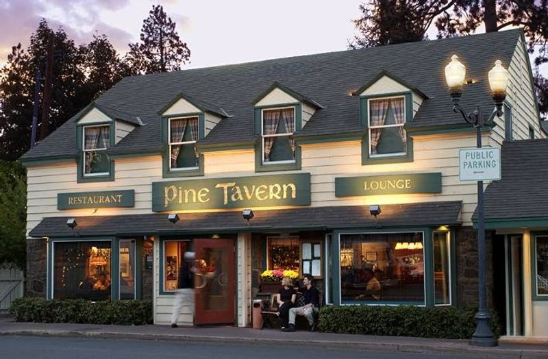 Pine Tavern &mdash; Bend (Mirror Pond)