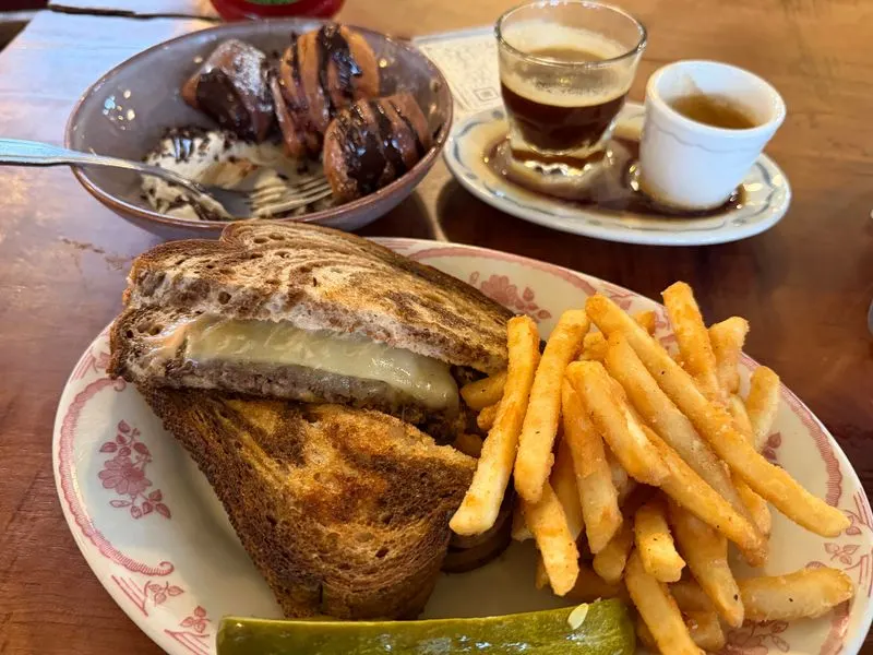 Milktooth, Indianapolis, Indiana