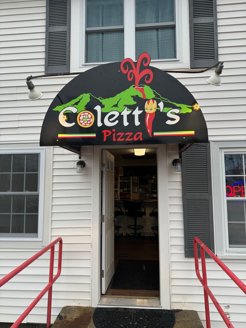 Maine &mdash; Coletti&rsquo;s Pizza Factory