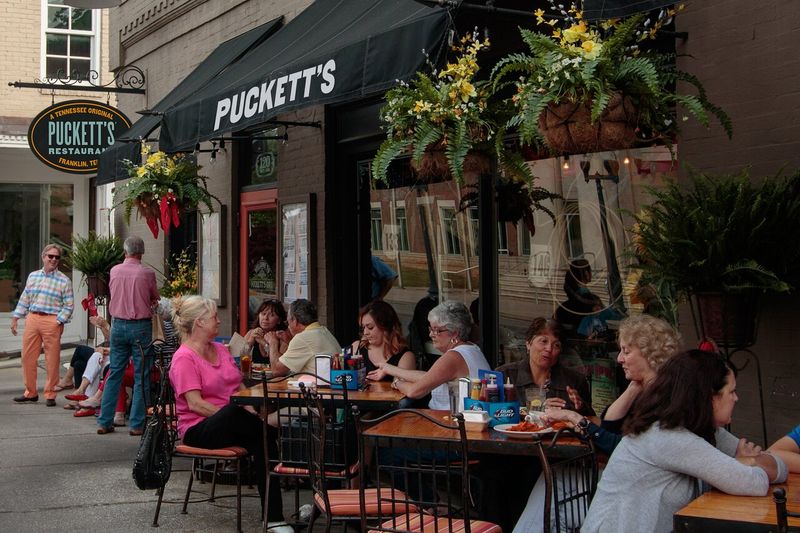 Puckett's Grocery & Restaurant
