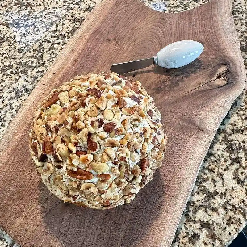 Vermont Cheddar Cheese Ball