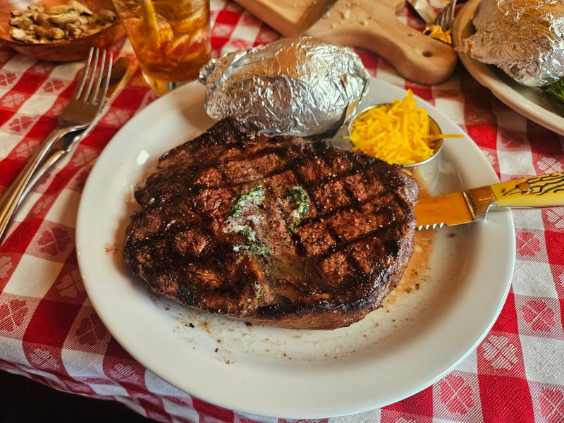 Texas Reds Steakhouse - Red River